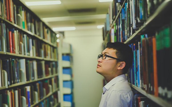 男生学什么专业比较有前途,未来五年男生最吃香的专业