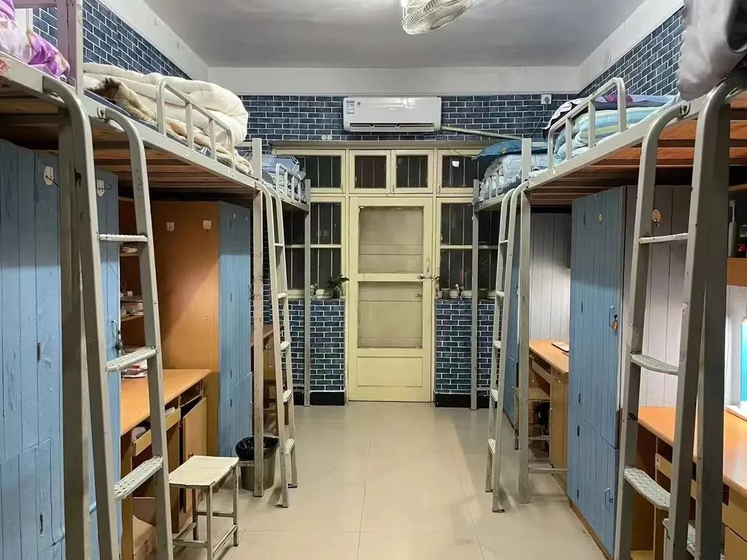 黄淮学院宿舍条件怎么样,几个人住,有空调吗?