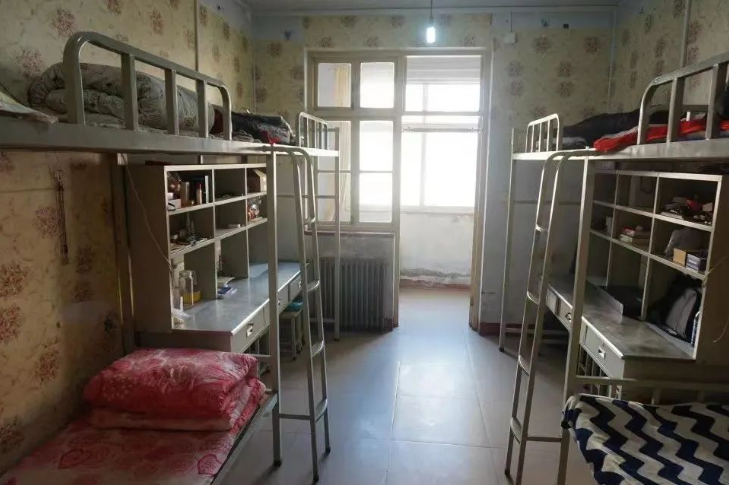 安阳工学院宿舍条件怎么样,几个人住,有空调吗?