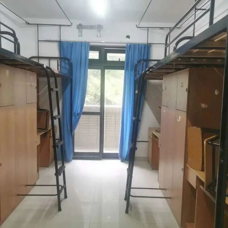 上海海事大学宿舍条件怎么样,几个人住,有空调吗?